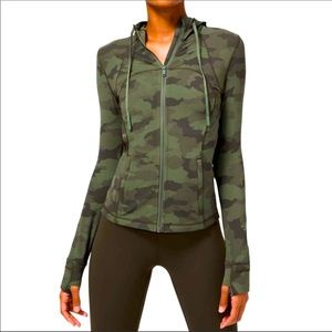LULULEMON CAMO HOODED DEFINE JACKET